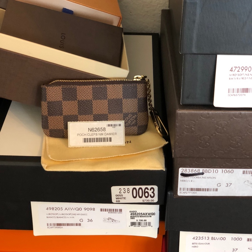 Authentic louis vuitton key holder pouch